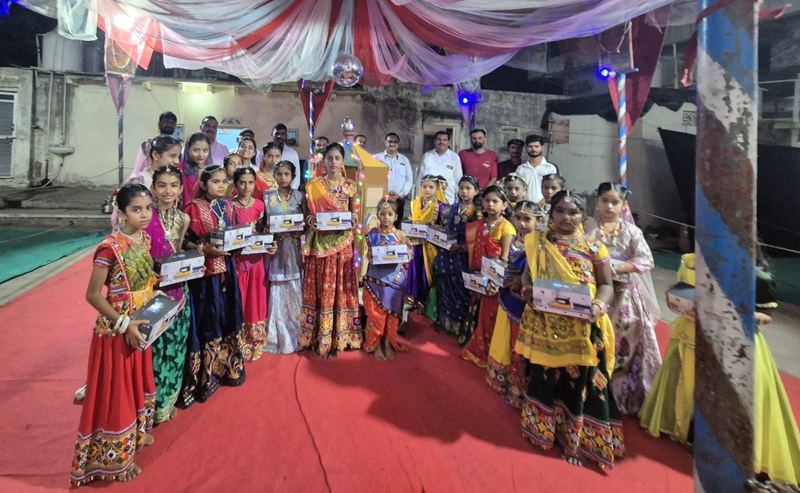 રિલાયન્સ દ્વારા 6,000થી વધુ કન્યાઓને નવરાત્રી નિમિત્તે લહાણી અર્પણ કરી ભારતીય સંસ્કૃતિ અને પરંપરાનું સન્માન