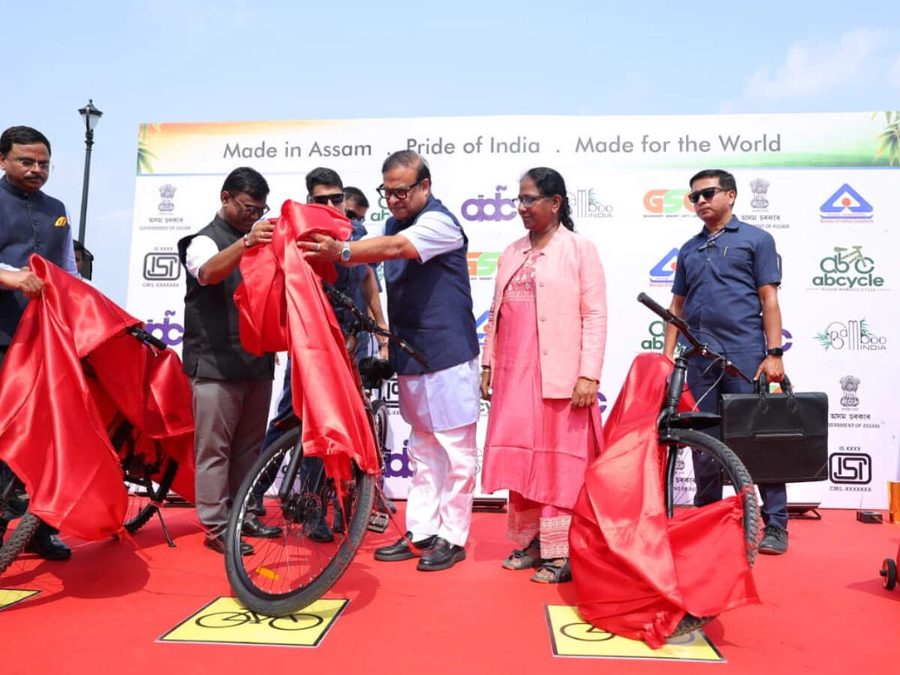 ઈકો-ફ્રેન્ડલી ક્રાંતિ: અસમમાં વાંસમાંથી બની અનોખી સાઈકલ, CM હિમંત બિસ્વા સરમાએ કર્યું લોન્ચિંગ