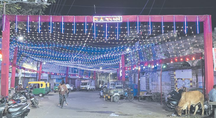 છોટીકાશી જામનગરમાં નવરાત્રી મહોત્સવની તડામાર તૈયારીઓ: પ્રાચીન ગરબીઓ અને અર્વાચીન રાસોત્સવને અપાયો આખરી ઓપ