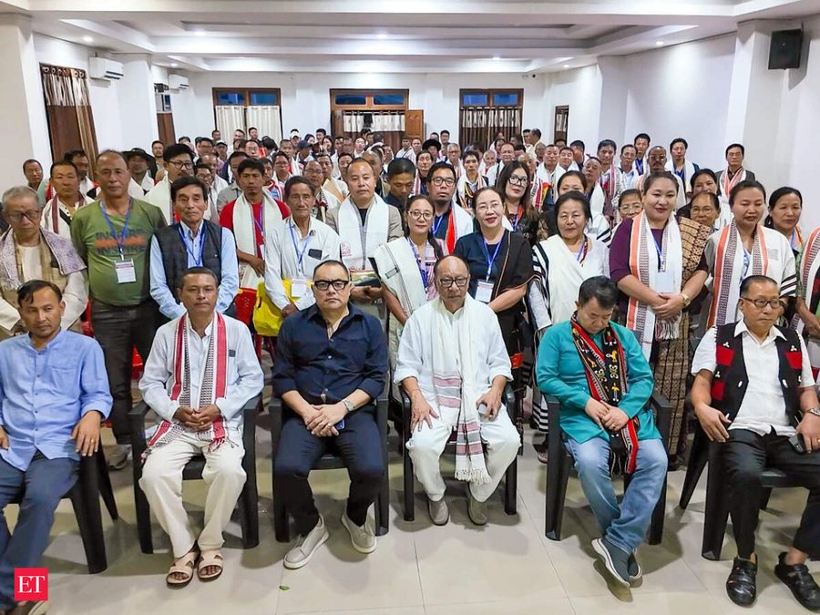 મણિપુરના મુખ્યમંત્રી યુમનામ ખેમચંદ સિંહ દ્વારા તમામ છત્રીસ સમુદાયોને પ્રતિનિધિત્વ આપતી વિશેષ સમિતિની રચનાની જાહેરાત