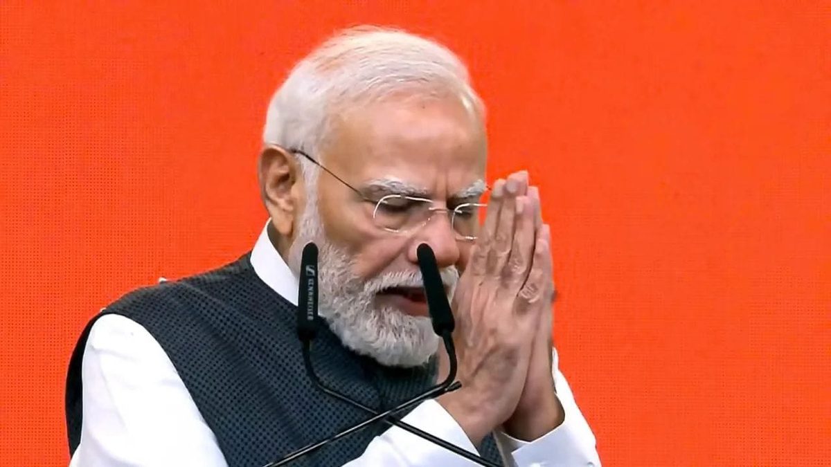 મન કી બાત કાર્યક્રમમાં પ્રધાનમંત્રી મોદીએ કપાસની પરંપરાગત ખેતી અને મહિલા સશક્તિકરણની પહેલોને બિરદાવી