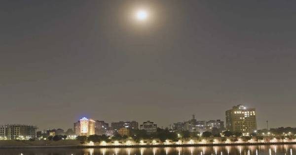 શરદ પૂનમની ચાંદની રાત: ખીલ્યો સોળે કળાએ ચંદ્ર અને ગુંજ્યા રાસ-ગરબાના તાલે સુર