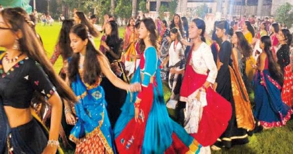 પાદરાની ઝેન સ્કૂલમાં આફ્ટર નવરાત્રિની ભવ્ય ઉજવણી, પરંપરા અને વિજ્ઞાનનો અદભુત સમન્વય જોવા મળ્યો