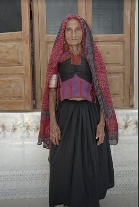 ઉનાના ભીંગરણ ગામે ધોળા દિવસે 85 વર્ષીય વૃદ્ધાની ઘાતકી હત્યા, કાન કાપીને સોનાના બૂટિયાની લૂંટ