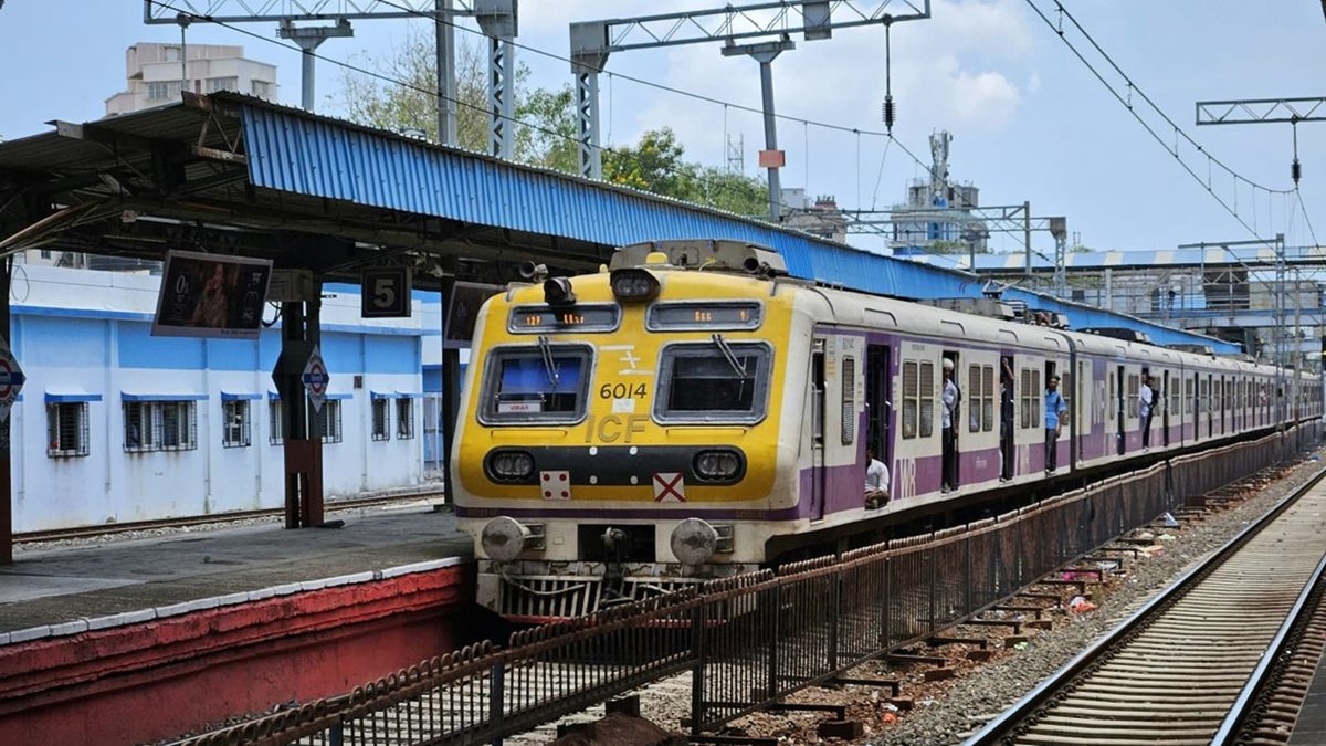 મુંબઈમાં લોકલ ટ્રેનની અડફેટે આવતા 21 વર્ષના યુવકનું દર્દનાક મોત