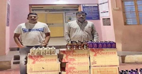 બનાસકાંઠાના આંગણવાડા ગામમાં ખેતરમાંથી ઝડપાયો રૂ. 3.04 લાખનો વિદેશી દારૂ