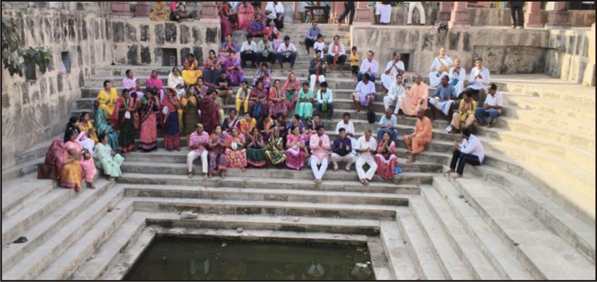 દ્વારકામાં કકલાશ કુંડ ખાતે હરે કૃષ્ણ મહામંત્રના ગુંજારવ સાથે સૂર્ય વંદના