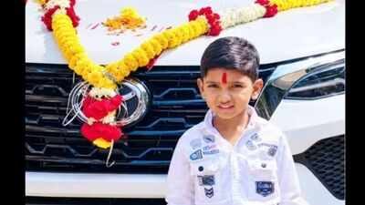 દાદીએ પૌત્ર માટે ખરીદ્યો 200 રૂપિયાનો કુપન, લાગી ગઈ 50 લાખની SUV ગાડી