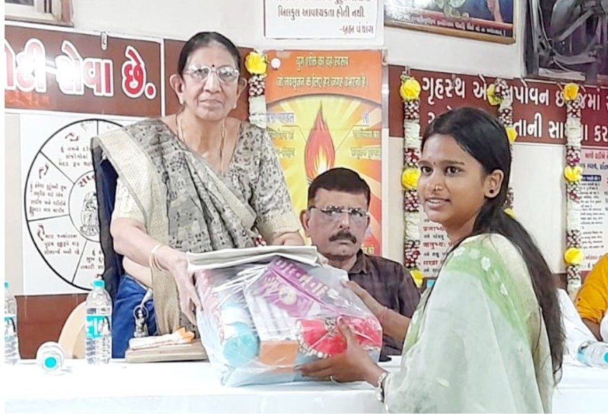 જામનગરની લોહાણા કન્યા છાત્રાલયમાં ધામધૂમથી ઉજવાયું નવરાત્રિ સમાપન