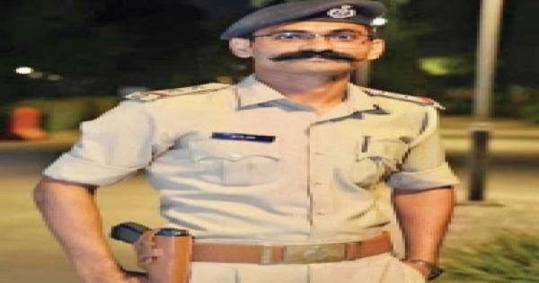 ગાંધીનગરમાં સીએમ સિક્યોરિટીમાં ફરજ બજાવતા પીએસઆઈએ સર્વિસ રિવોલ્વરથી કર્યો આપઘાત