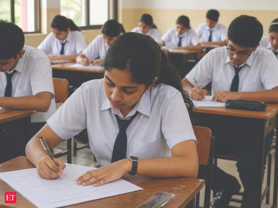 CBSE બોર્ડના વર્ષ 2027ના ધોરણ 10 અને 12ના ટાઈમટેબલ અંગે મોટા અપડેટ્સ સામે આવ્યા