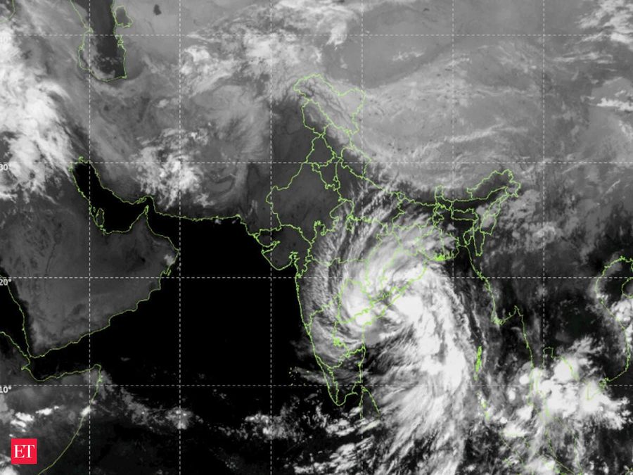 અરનાબ વાવાઝોડાનો કહેર: દેશના મોટાભાગના વિસ્તારોમાં ગાઢ વાદળો છવાયા અને ભારે વરસાદની આગાહી