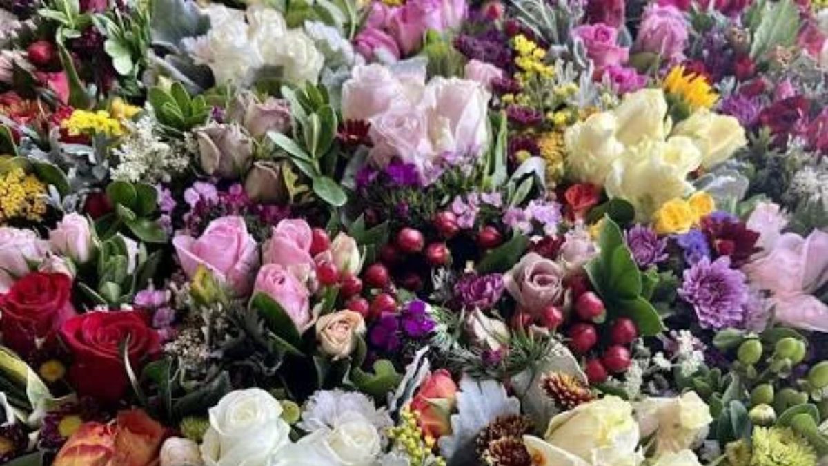 લગ્ન અને શોકસભાના વધેલા ફૂલોમાંથી બને છે દર્દીઓ માટે ખુશીના બુકે, 10 વર્ષમાં પૂરા થયા 175,000 બુકે