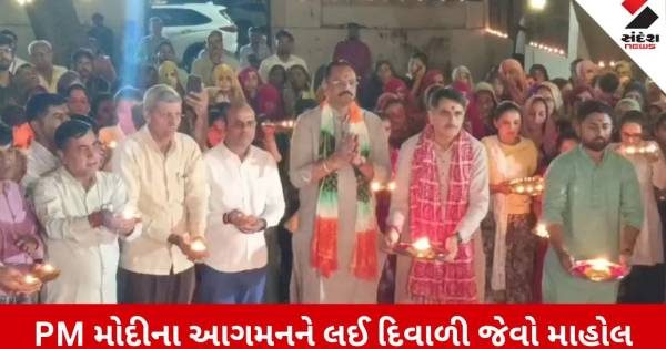 PM મોદીના આગમન પહેલા બનાસકાંઠામાં દિવાળી જેવો માહોલ, રતનપુરા મંદિરે થઈ ભવ્ય મહાઆરતી