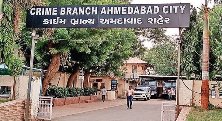 અમદાવાદમાં પોલીસની મેગા ડ્રાઈવ: ૩૫ હોટલ અને ગેસ્ટ હાઉસ પર દરોડા, બાંગ્લાદેશી સહિત ૫૦ મહિલાઓ ઝડપાઈ