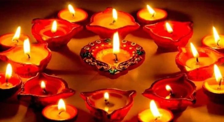 ધનતેરસથી ભાઈબીજ સુધી અપનાવો આ ૫ વાસ્તુ ટિપ્સ, ઘરમાં આવશે સુખ-સમૃદ્ધિ અને સકારાત્મક ઉર્જા