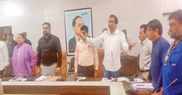 ભરૂચ નગરપાલિકાની સામાન્ય સભામાં રાષ્ટ્રગીત અને ભ્રષ્ટાચારના મુદ્દે શાસક-વિપક્ષ વચ્ચે ઉગ્ર ઘમાસણ