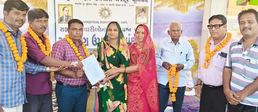 જામનગર મહાપાલિકામાં સફાઈ કામદારોની લડતનો વિજય: કાયમી નિમણૂકના આદેશ સાથે ઉપવાસ આંદોલન સમેટાયું
