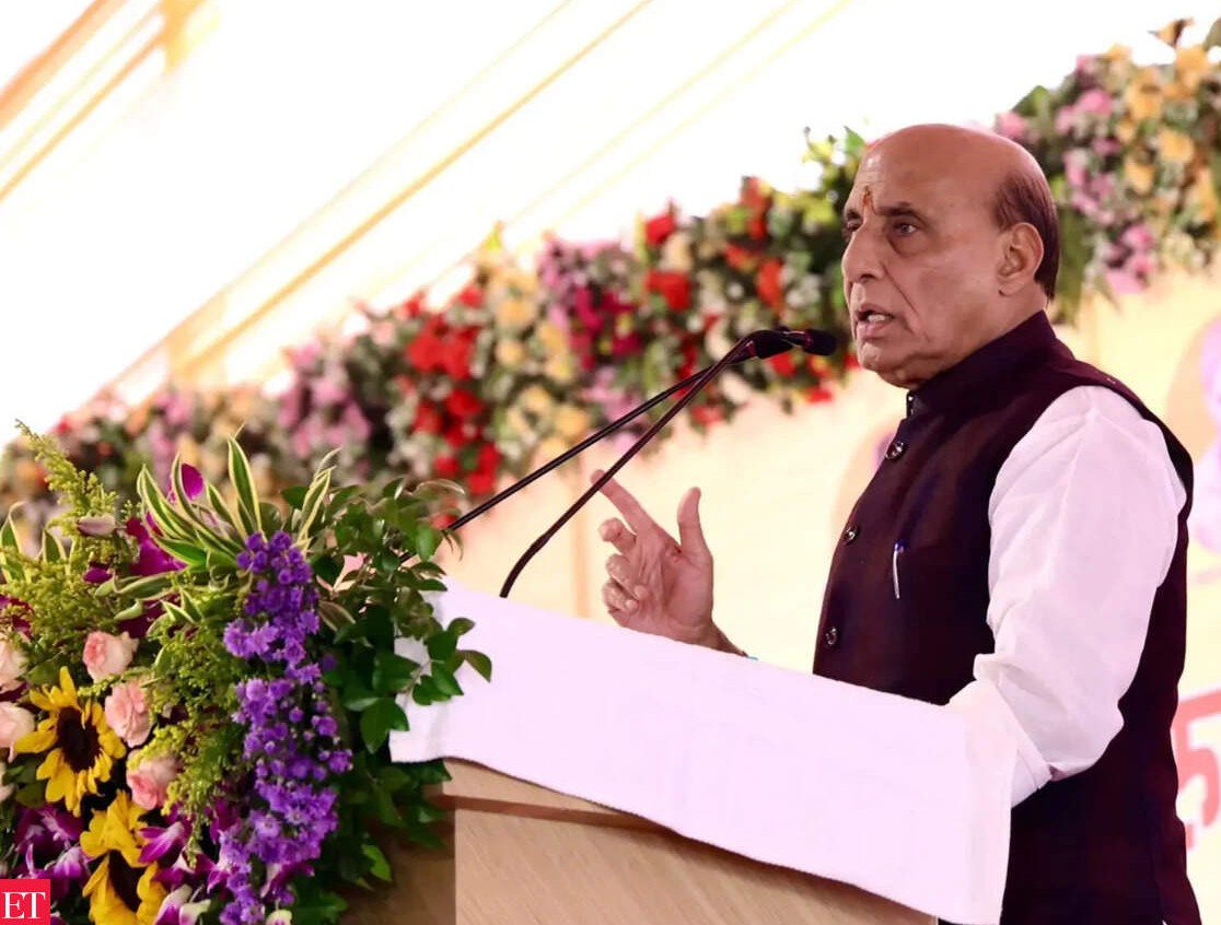 શાળાઓમાં સંસ્કૃત અને વૈદિક ગણિતનું શિક્ષણ અનિવાર્ય બને: રક્ષામંત્રી રાજનાથ સિંહનું મોટું નિવેદન