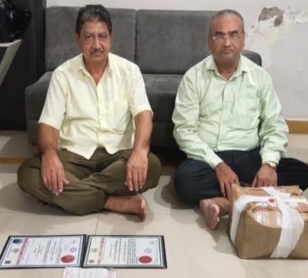 ઉનાના ગરાળ ગામે ડિગ્રી વગર દવાખાનું ચલાવતા બે બોગસ ડોક્ટર ઝડપાયા: એસઓજીની ટીમે પાડેલા દરોડાથી ફફડાટ