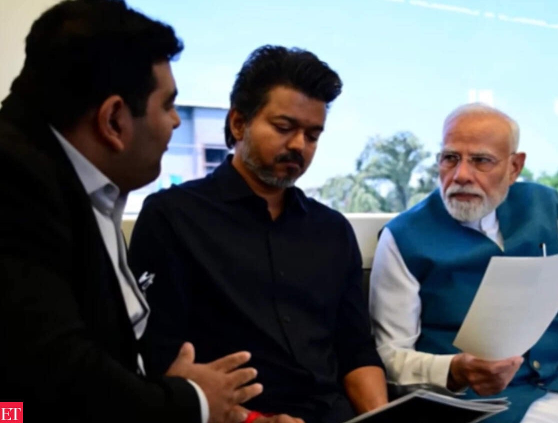 ચેન્નાઈ મેટ્રોમાં યુવા ઉદ્યોગસાહસિકે વડાપ્રધાન મોદીને ૯૦ સેકન્ડમાં આપ્યા આર્ટિફિશિયલ ઇન્ટેલિજન્સના બે મહત્વપૂર્ણ વિચાર