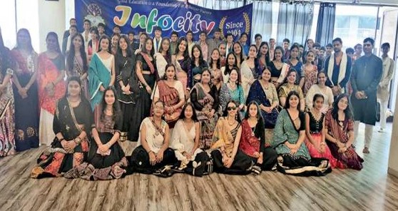 ગાંધીનગરની ઇન્ફોસિટી સ્કૂલ ખાતે નવરાત્રિ મહોત્સવની ભવ્ય અને ઉત્સાહભેર ઉજવણી