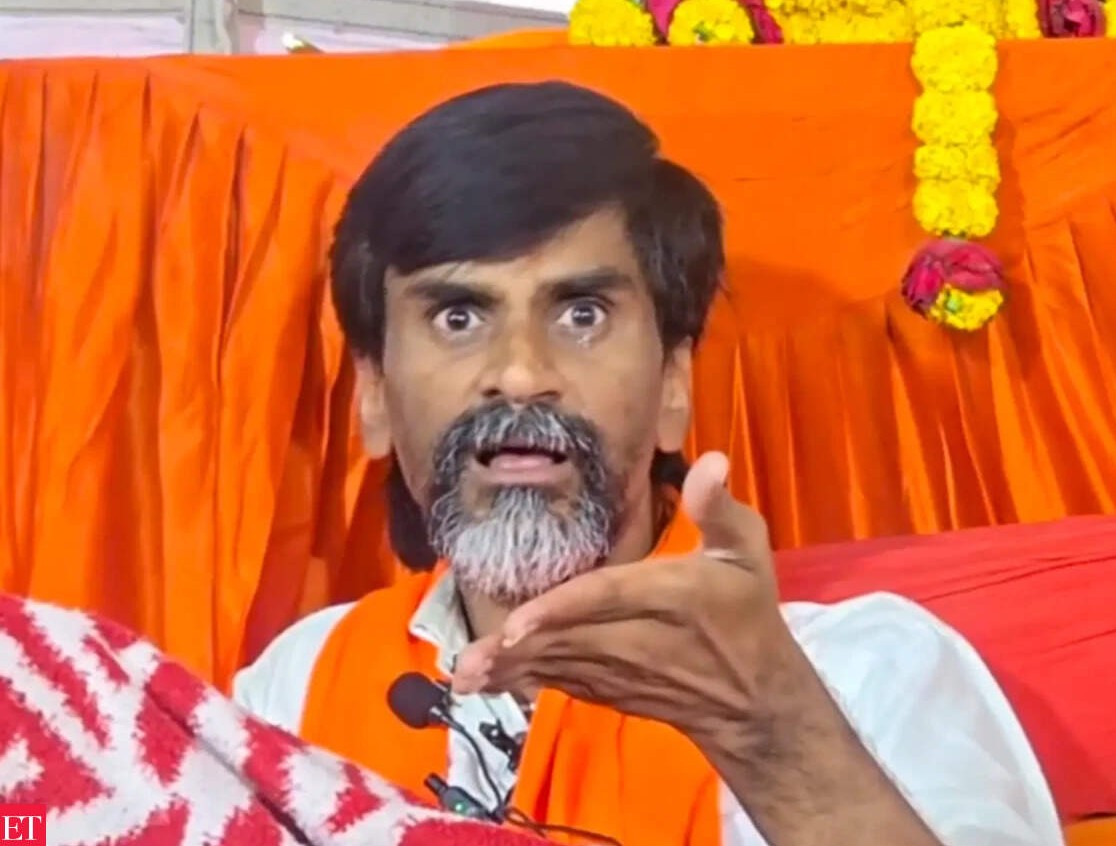 મનોજ જરાંગેની પાંચસો કરોડ રૂપિયાની કથિત ઓડિયો ક્લિપથી મહારાષ્ટ્રના રાજકારણમાં ભારે ભૂકંપ