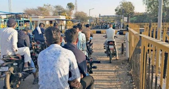 ડીસાના સોયલા ફાટક પર બ્રિજ નિર્માણની માંગને લઈને ચોવીસ ઓક્ટોબરે ભવ્ય પદયાત્રા યોજાશે
