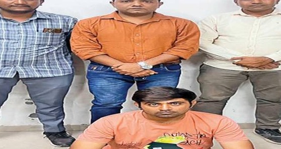 મિલકત સંબંધી ગુનામાં લાંબા સમયથી નાસતો ફરતો આરોપી દહેગામથી ઝડપાયો, અંજાર પોલીસને સોંપાયો
