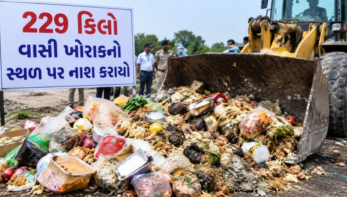 દિવાળી પૂર્વે જામનગરમાં મહાનગરપાલિકાની ફૂડ શાખા સક્રિય: બસ્સો કિલોથી વધુ વાસી ખોરાકનો નાશ કરી દંડાત્મક કાર્યવાહી