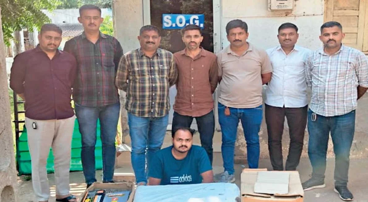 સુરેન્દ્રનગરમાં બ્રાન્ડેડ કંપનીઓના નામે નકલી સિગારેટ-તમાકુ વેચવાનું કૌભાંડ પકડાયું: રતનપરનો યુવક રૂ. ૪.૪૧ લાખના મુદ્દામાલ સાથે ઝડપાયો