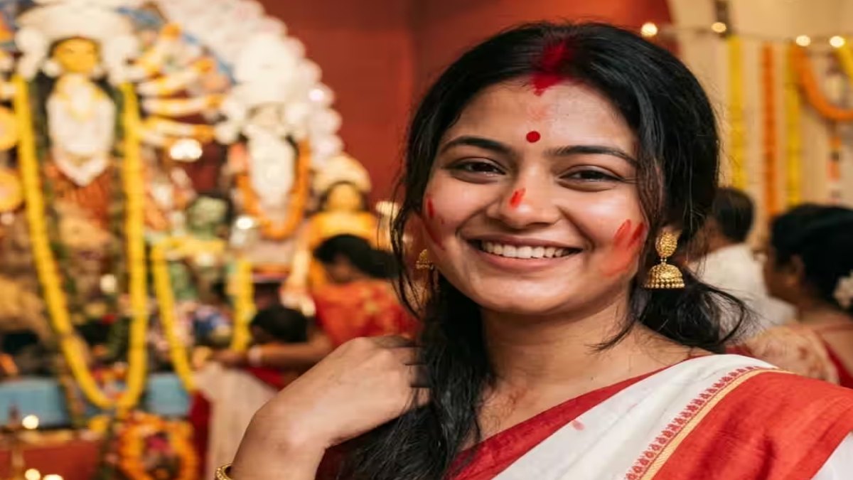દુર્ગા પૂજાના પાવન પર્વ નિમિત્તે એઆઈ સહાયથી તમારી સામાન્ય તસવીરોને આપો મનમોહક ઉત્સવમય સ્વરૂપ
